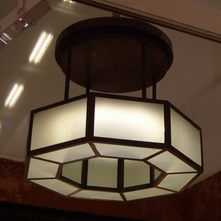 Plafonnier GAUMONT / Structure métal patiné façon Rouille- Verre Sablé