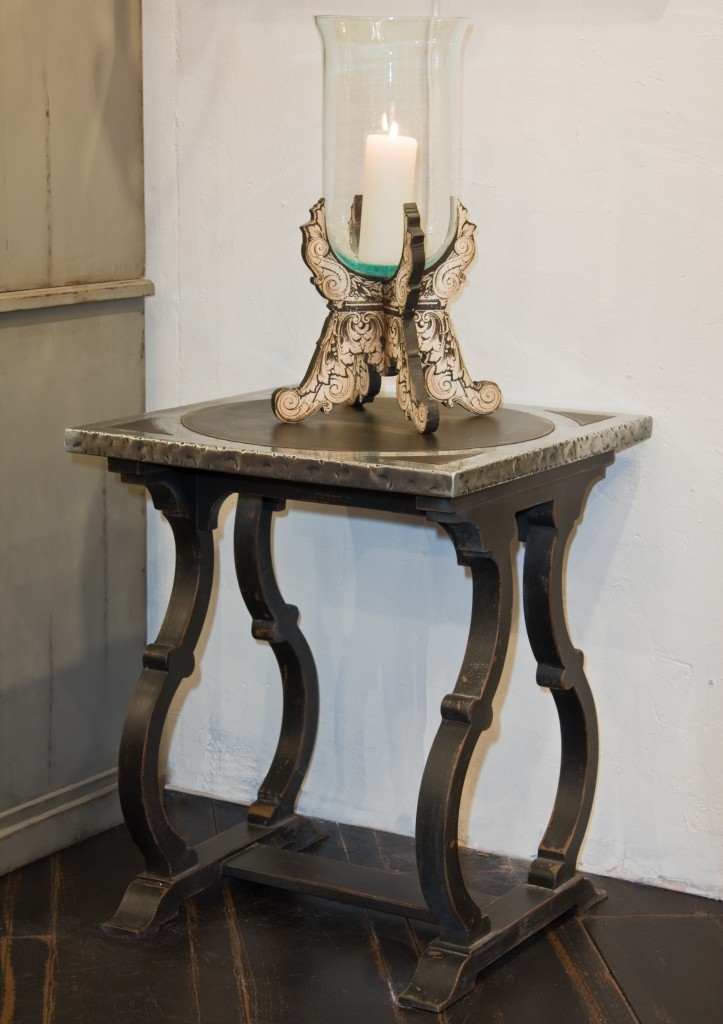 Table d’appoint DIANE 60*60* H76 -Plateau bois rembordé en zinc + motif central zinc_652c621209dd4.jpeg