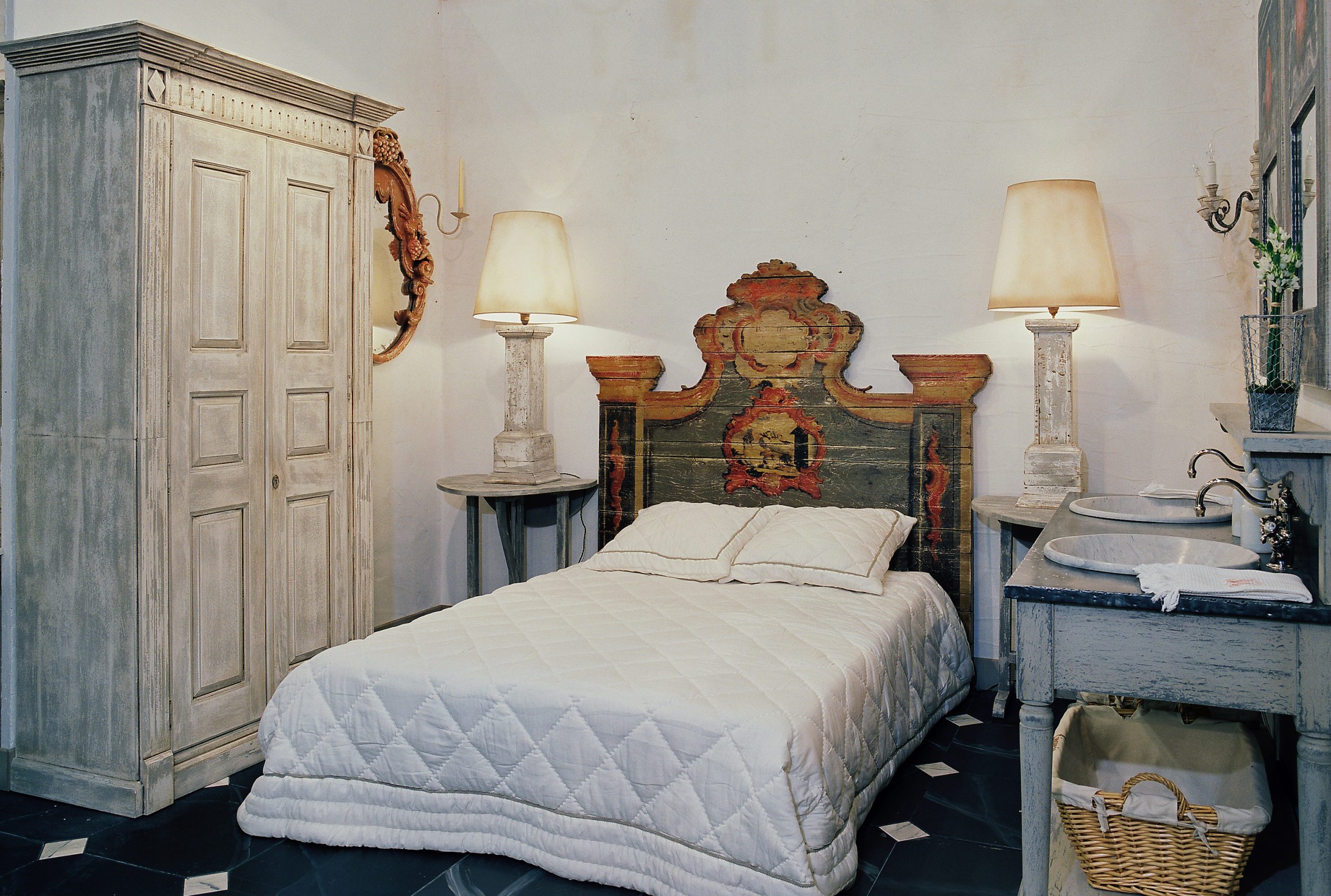 Tête de Lit GUSTAVIA.Couchage 140 cm / Dimensions 170cm* h170 cm / Décor Vert d’eau_652c5f6c99db7.jpeg