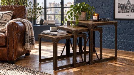 Set de 3 Tables Gigogne EIFFEL – mise en scène dans un loft parisien